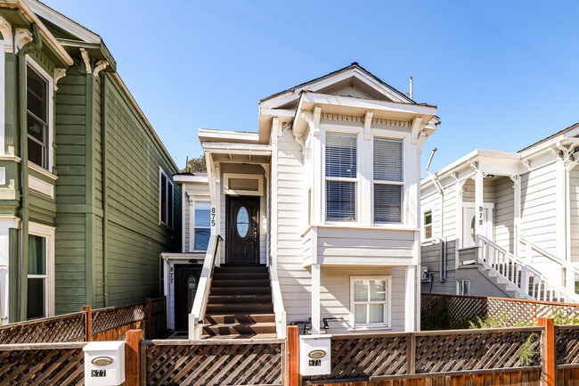 Photo - 875 Wood St Townhome