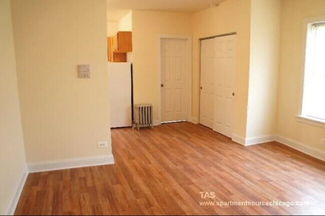 Foto del edificio - 1744 N Humboldt Blvd