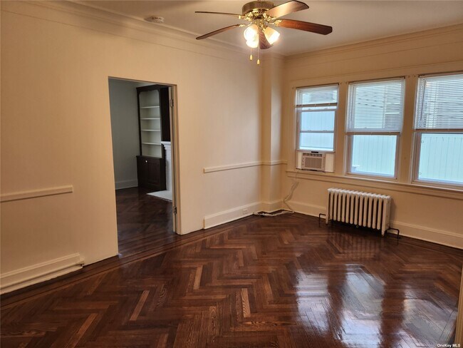 Foto del edificio - 245 W Walnut St