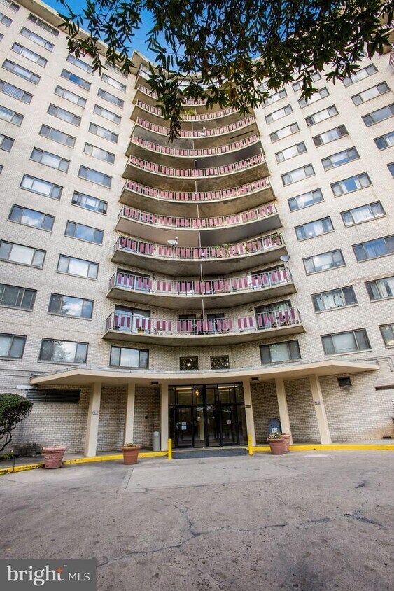 8830 Piney Branch Rd Unit 701, Silver Spring, MD 20903 Apartment for