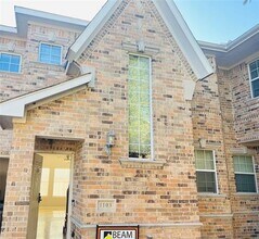 Building Photo - 706 S Jupiter Rd