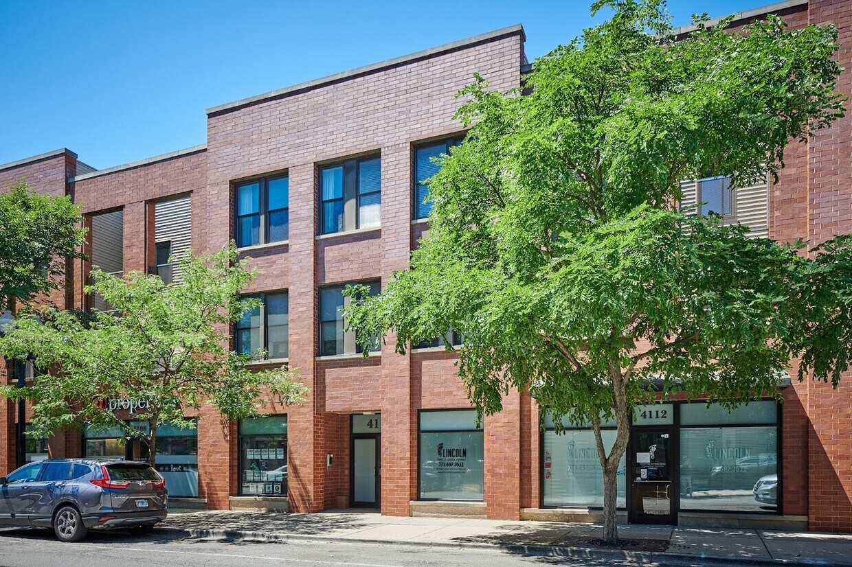 Foto principal - 4110 N Lincoln Ave