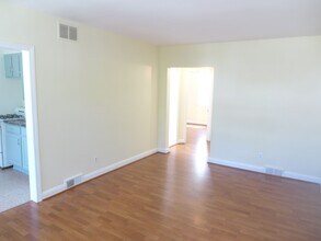 Building Photo - 1129 Gleneagle Rd