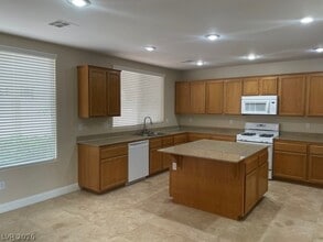 Building Photo - 321 Waterton Lakes Ave