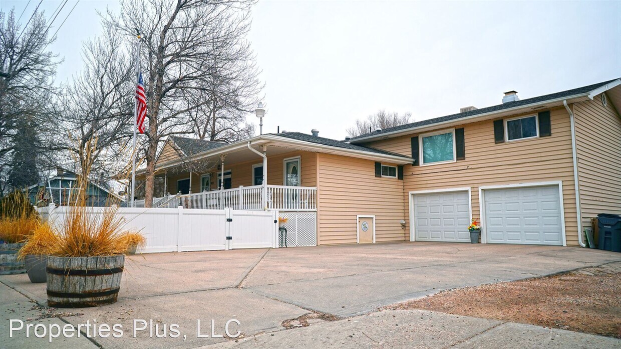 Primary Photo - Studio, 1 bath House - 509 7th Street