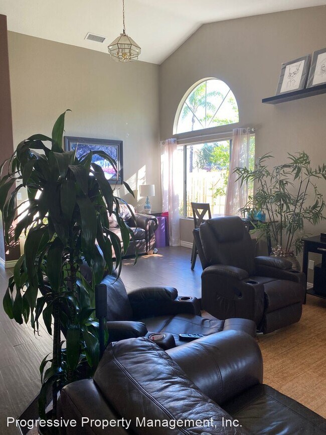 Foto del edificio - 3 br, 2 bath House - 36320 Toulon Dr