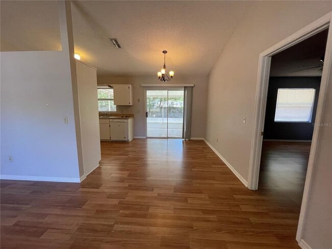 Foto del edificio - 6034 E Peach St