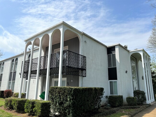 Building Photo - 1302 Mercury Blvd