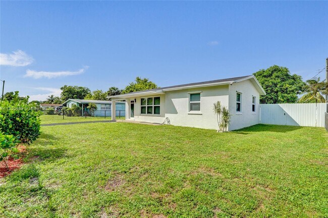 Foto del edificio - 3431 NW 5th Pl