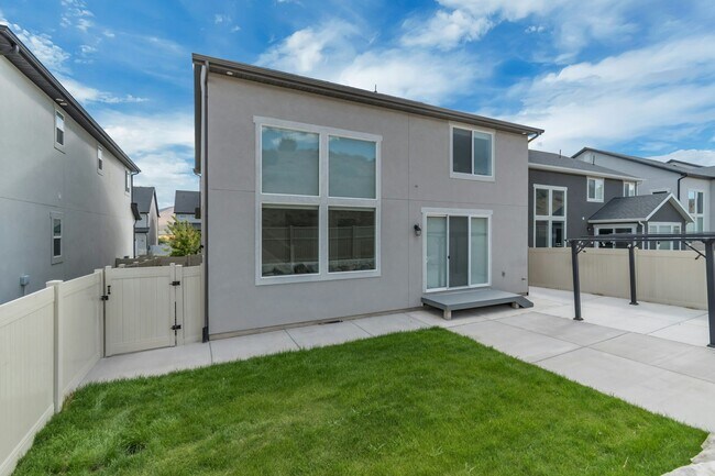 Foto del edificio - 1316 W Quailhill Rd