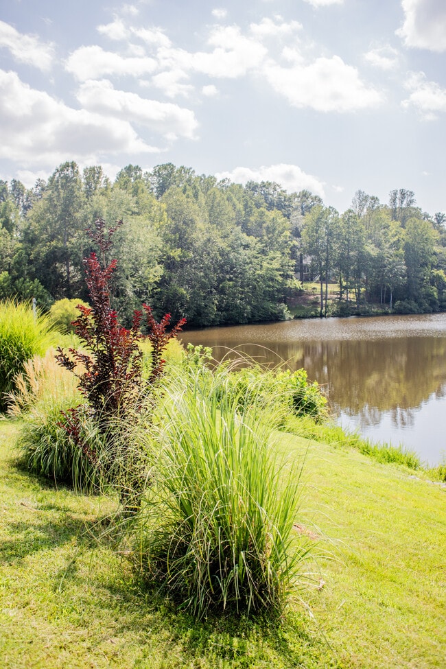 Building Photo - 2728 Gatewood Cir