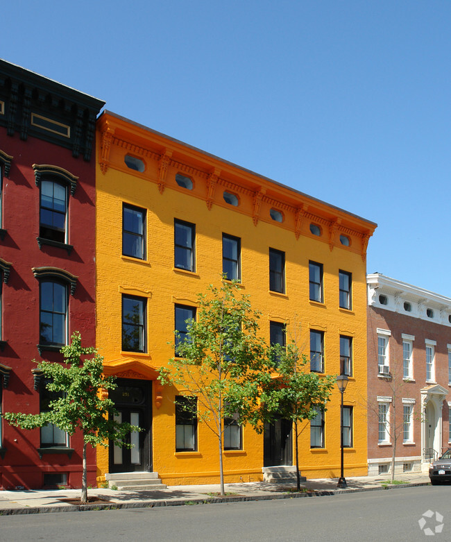 Building Photo - 249-251 Warren St