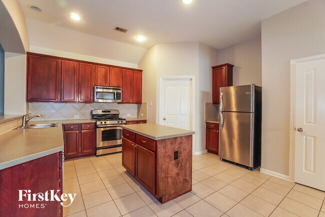 Building Photo - 8119 Loetsch Ridge Way