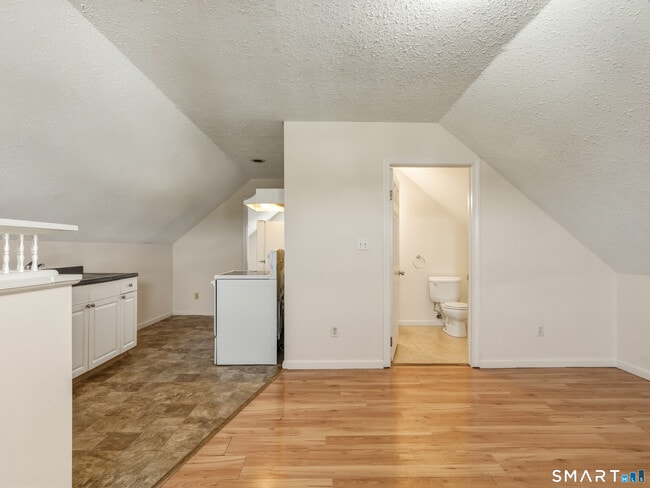 Building Photo - 250 Summerfield Ave