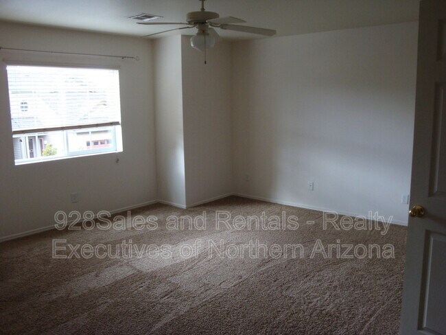 Building Photo - 9107 W Arden Ln