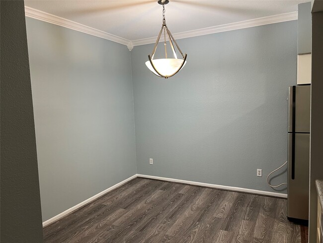 Building Photo - 8100 Cambridge St