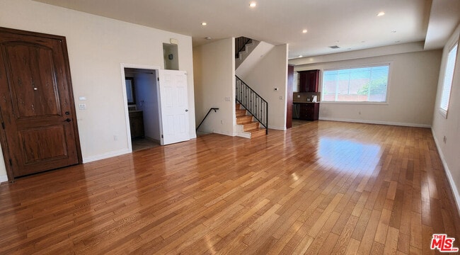 Building Photo - 1307 Alexandria Ave