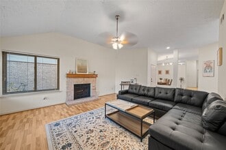 Building Photo - 12635 Ashford Chase Dr