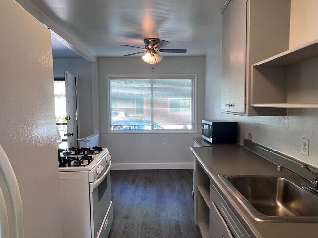 Foto del edificio - 187 Old Bernal Ave