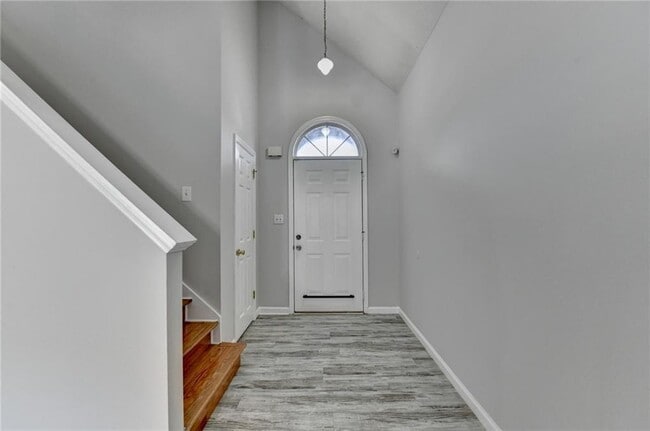 Building Photo - 1112 Ashbury Dr