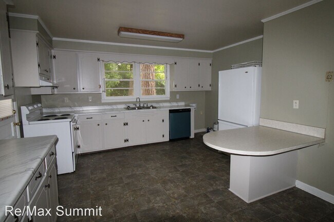 Building Photo - 2 br, 1 bath House - 55 Harrell Street