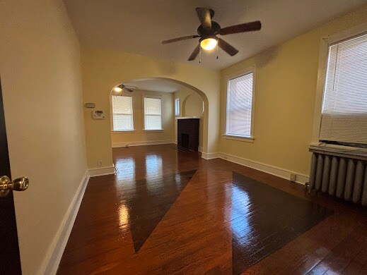 Foto del edificio - 4922 Winona Ave