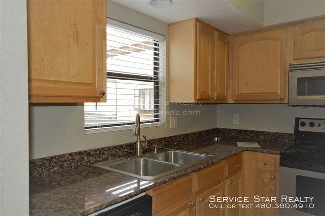 Building Photo - 3434 W Danbury Dr