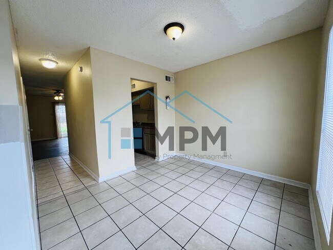 Foto del edificio - 117 Jennifer Ln