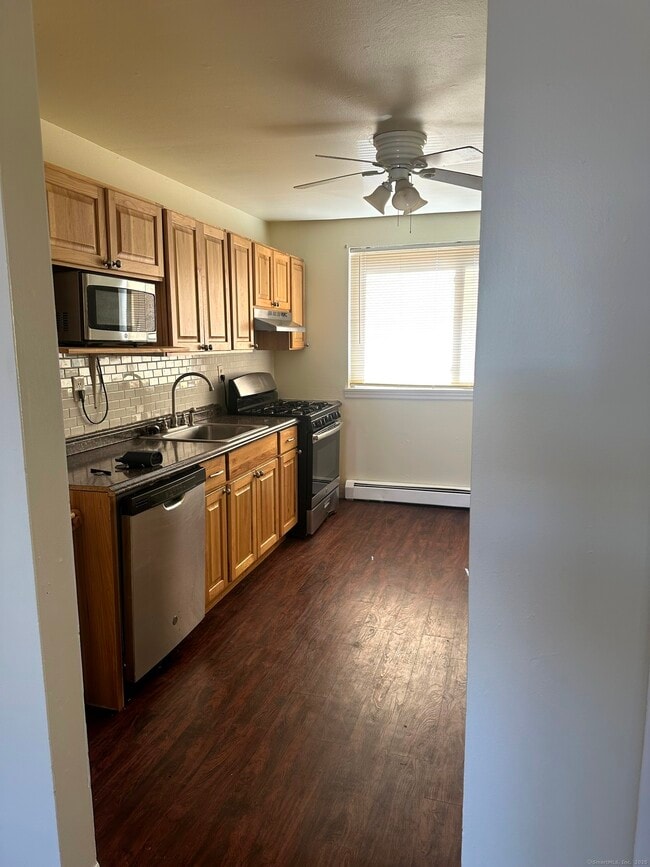 Foto del edificio - 4 Van Zant St