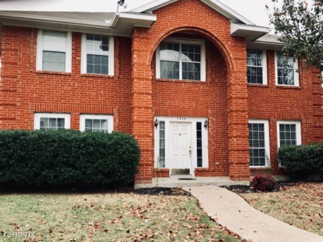 Building Photo - 4 br, 2.5 bath House - 7513 Colfax Dr