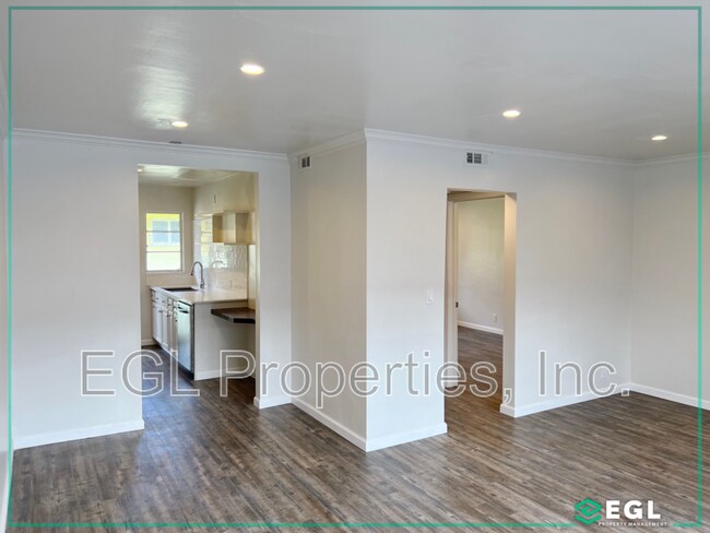 Building Photo - 4511 Fulton Ave