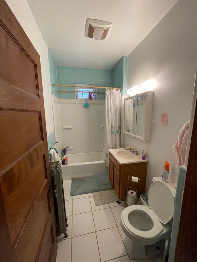 Building Photo - 87 Gardner St