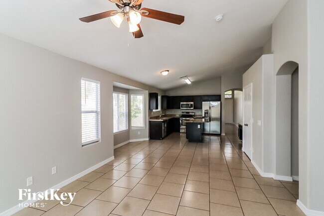 Foto del edificio - 7569 W Nicolet Ave