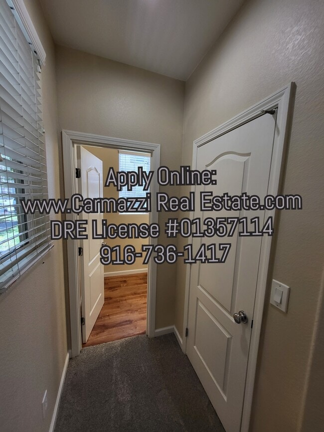 Photo - 260 Wapello Cir House
