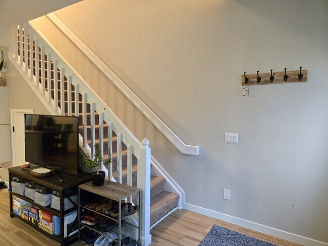 Building Photo - Spacious 2-Bed, 3-Bath Condo Retreat in Ar...