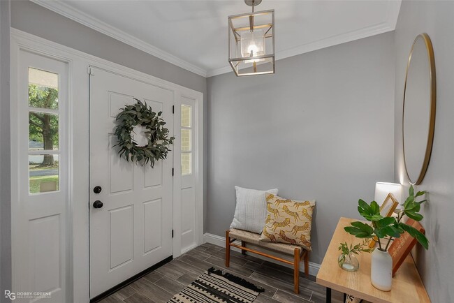 Foto del edificio - Beautiful Spacious home 5bd/3BA 2545sf on ...