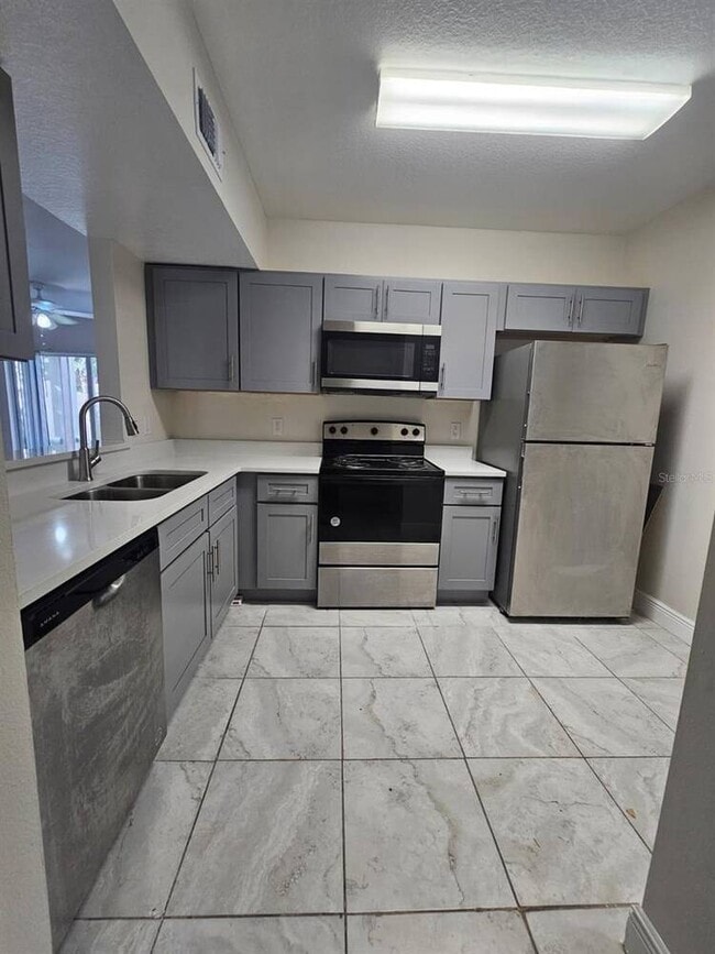 Foto del edificio - 13232 Galicia St