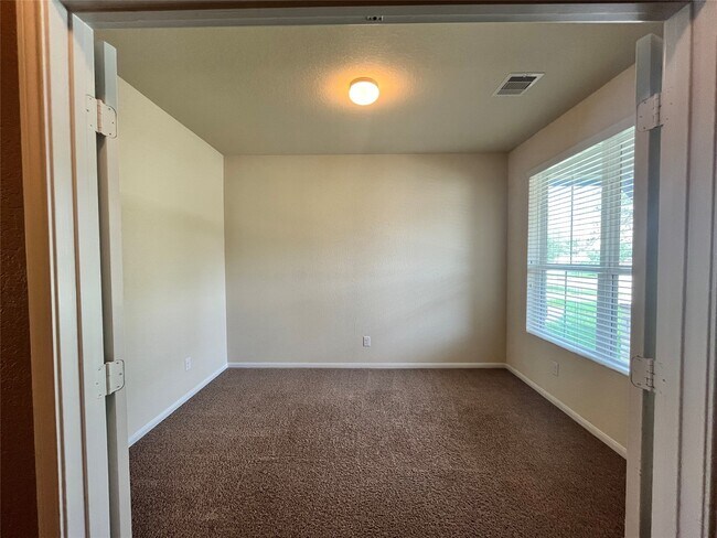 Foto del edificio - 15103 Signal Ridge Way