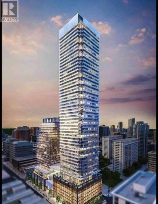 Building Photo - 501 Yonge St