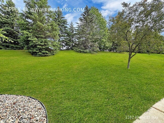 Building Photo - 2br 2ba 2cg ~ Security Deposit Free Altern...