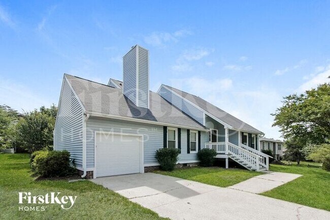 Building Photo - 11401 5 Cedars Rd