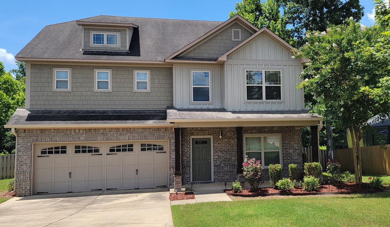 Primary Photo - Stunning 4-Bedroom, 3.5-bath Home in the P...