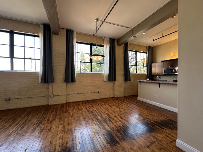 Foto del edificio - 109 N Hayne St