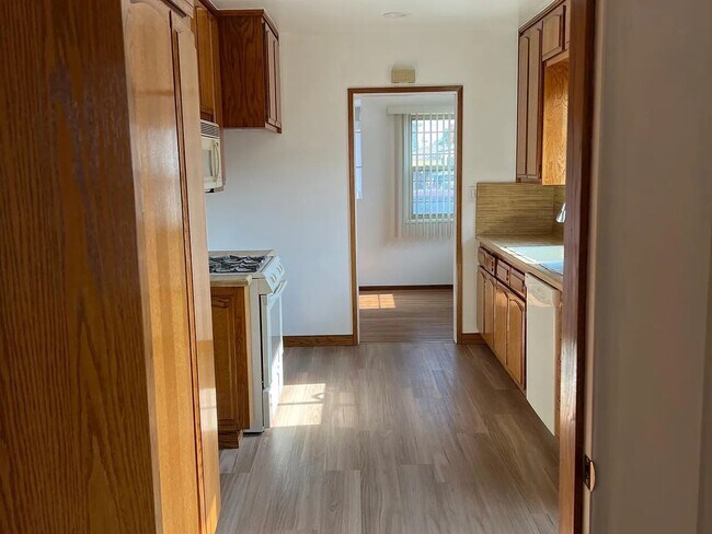 Foto del edificio - 10563 Emery St