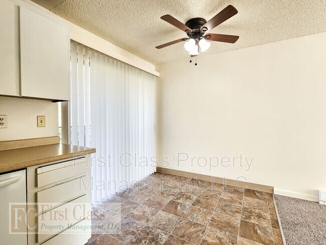 Foto del edificio - 10337 SW Laurel Rd