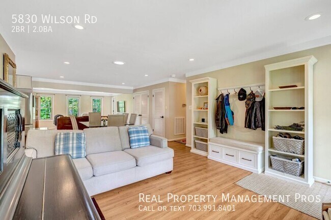 Foto del edificio - 5830 Wilson Rd
