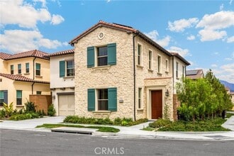 Building Photo - 122 Oakstone