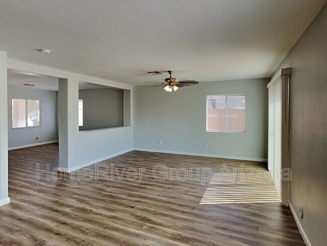 Building Photo - 6029 W Wood St