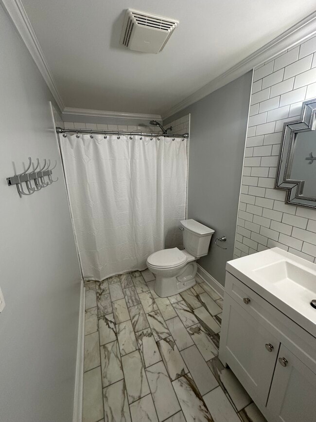 Foto del edificio - 287 Sagamore Hills Dr
