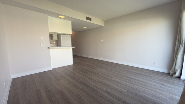 Foto del edificio - "Charming 1-Bedroom Condo Oasis in Phoenix - Your Perfect Urban Retreat!"